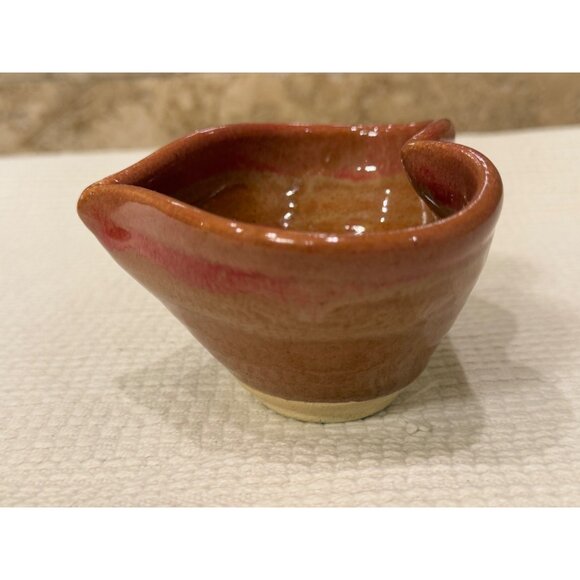 Handcrafted Heart-Shaped Ceramic Bowl - Picture 3 of 9